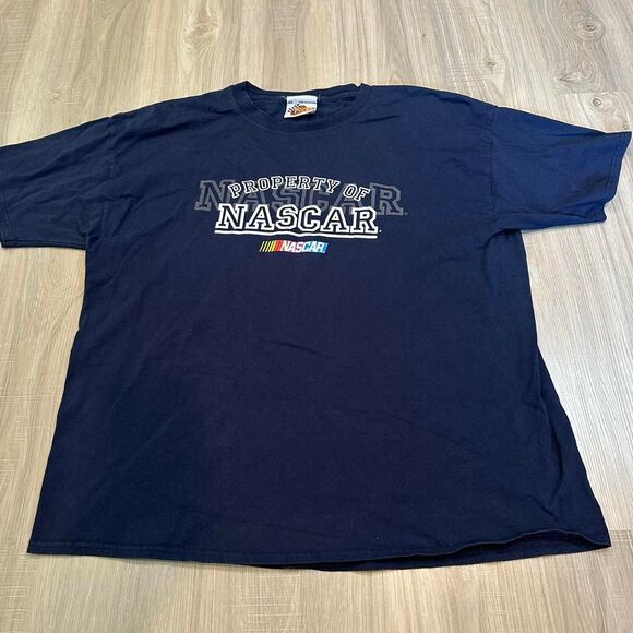 Vintage property of NASCAR on a Winner's Circle tag.   Size XXL. - Picture 6 of 6